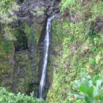 Lower Puohokamoa falls