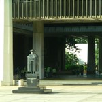 Statue of Father Damien, Hawaii State Capitol, Honolulu, Oahu - Hawaii Cruise - "Golden Princess" 