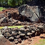 2013-05-02 Pohaku Ho'ohanau - royal birthstones near Holoholoku Heiau