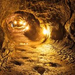 Deep tunnels of the Thurston Lava Tube